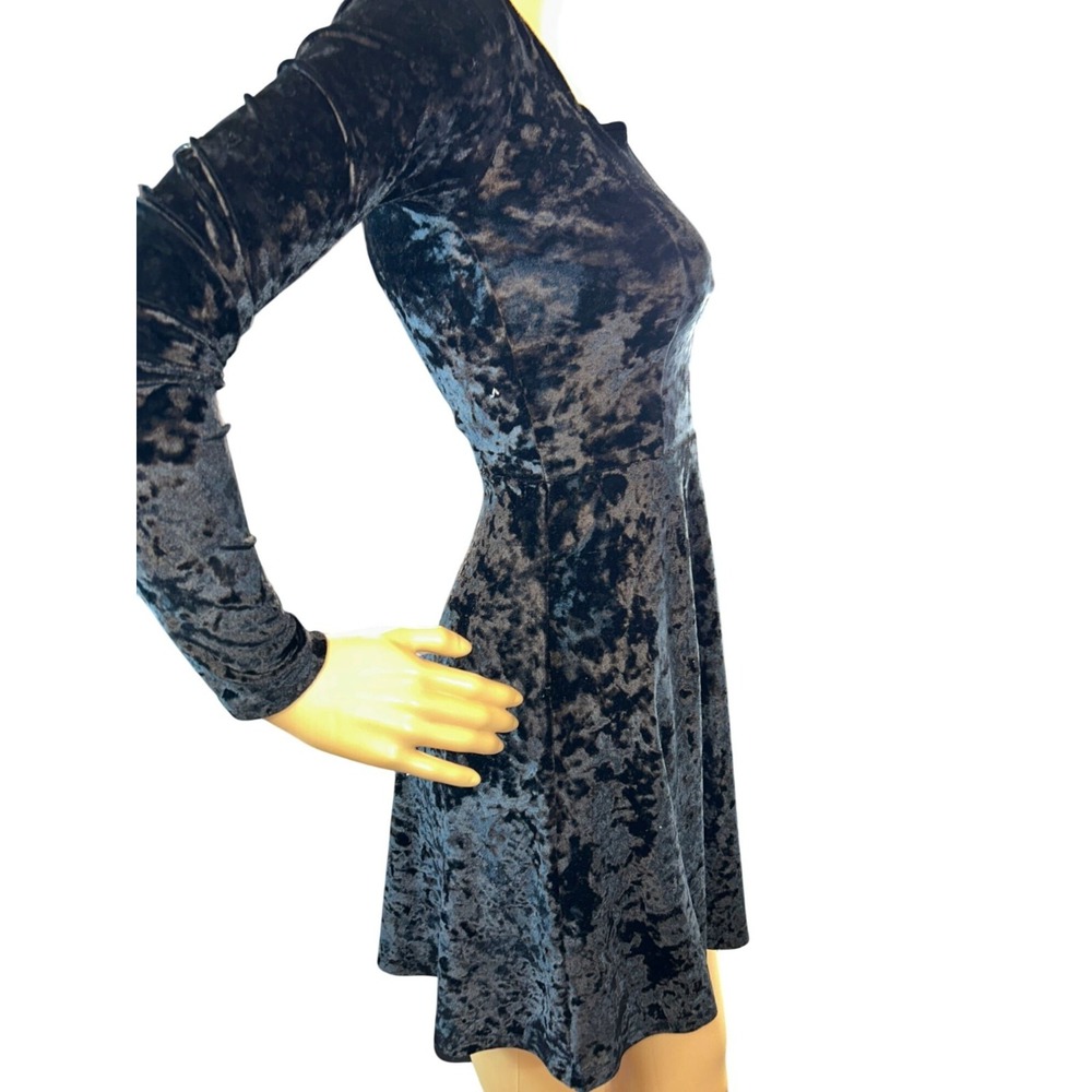 Aeropostale Long Sleeve Velvet Fit + Flare Dress Size XS Black Y2K 90s Skater - Picture 4 of 7